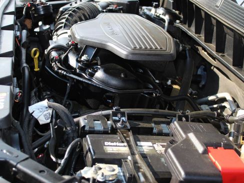 Used 2018 GMC Acadia SLT image 34