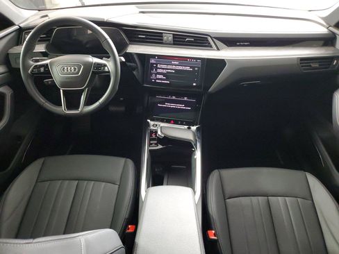 Used 2023 Audi e-tron Premium Plus w/ Premium Plus Package AWD/4WD image 12