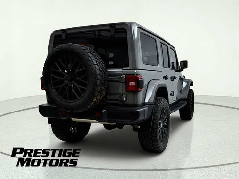 Used 2020 Jeep Wrangler Unlimited Sahara AWD/4WD image 7