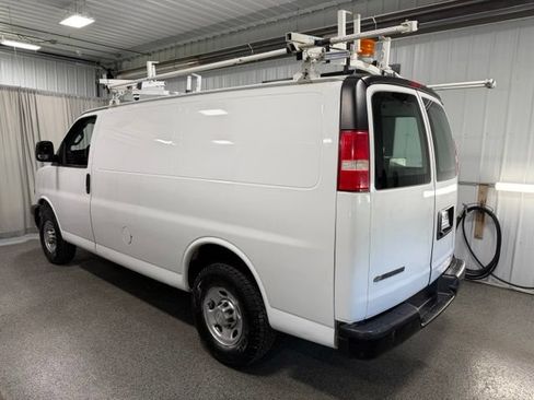 Used 2018 Chevrolet Express 2500 w/ Driver Convenience Package RWD image 6