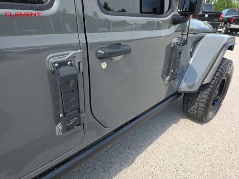 Used 2021 Jeep Wrangler Unlimited Rubicon 4xe w/ Cold Weather Group AWD/4WD image 13