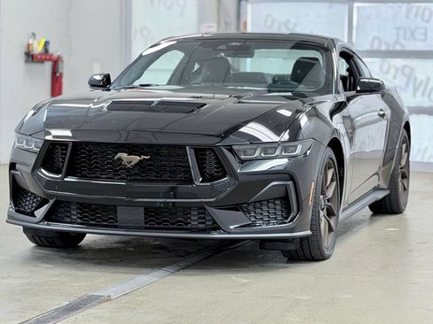 Used 2024 Ford Mustang GT Premium RWD image 3