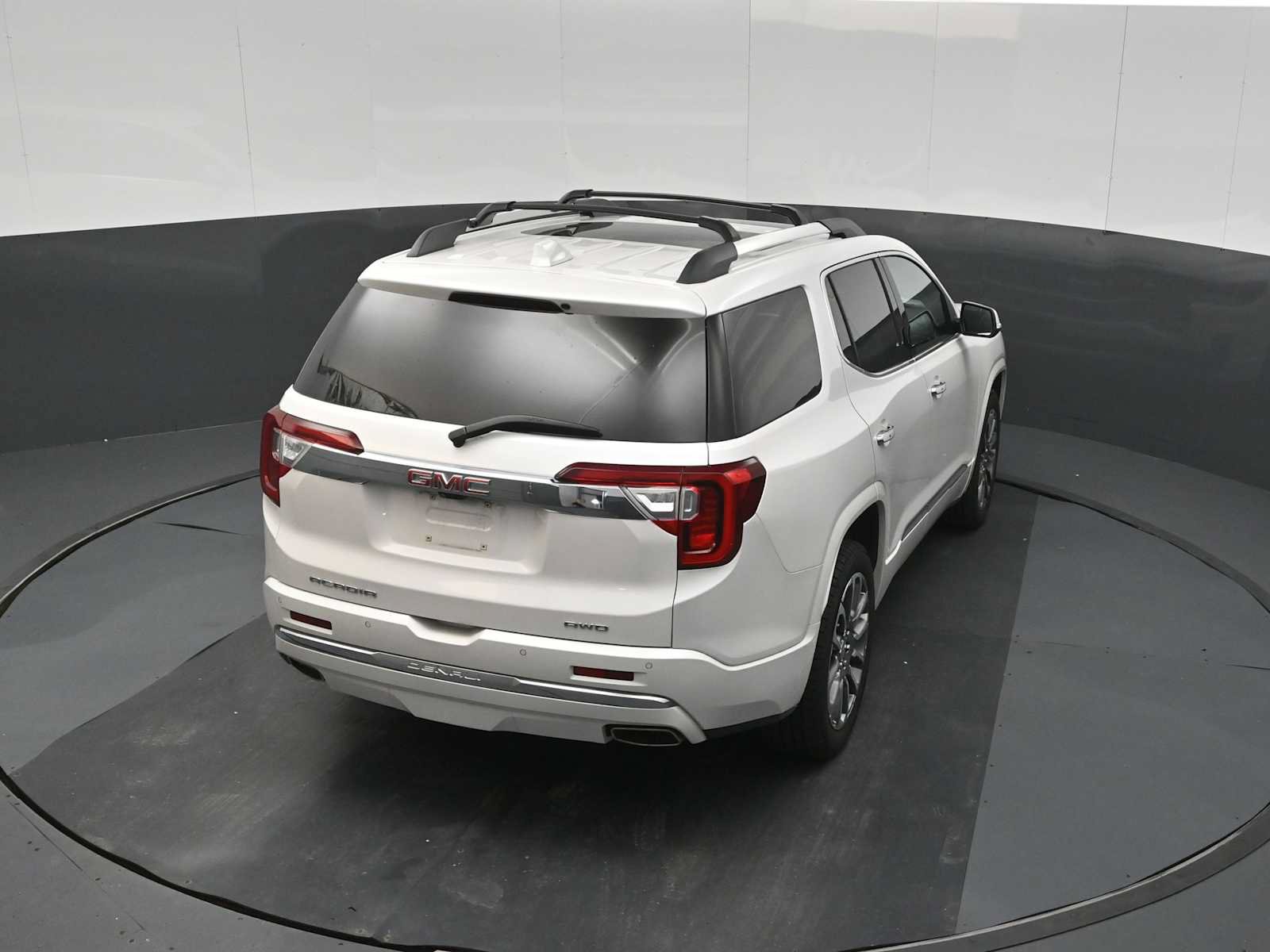 Used 2022 GMC Acadia Denali w/ Denali Ultimate Package AWD/4WD image 11