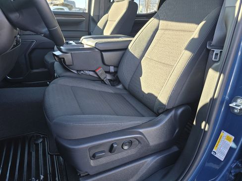 Used 2024 Chevrolet Silverado 1500 LT image 32