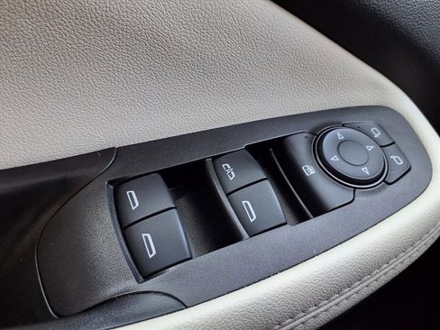 Used 2021 Buick Encore GX Select image 23