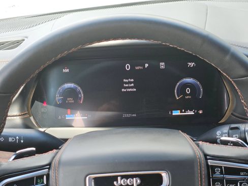 Used 2025 Jeep Grand Cherokee L Summit w/ Obsidian Package AWD/4WD image 23