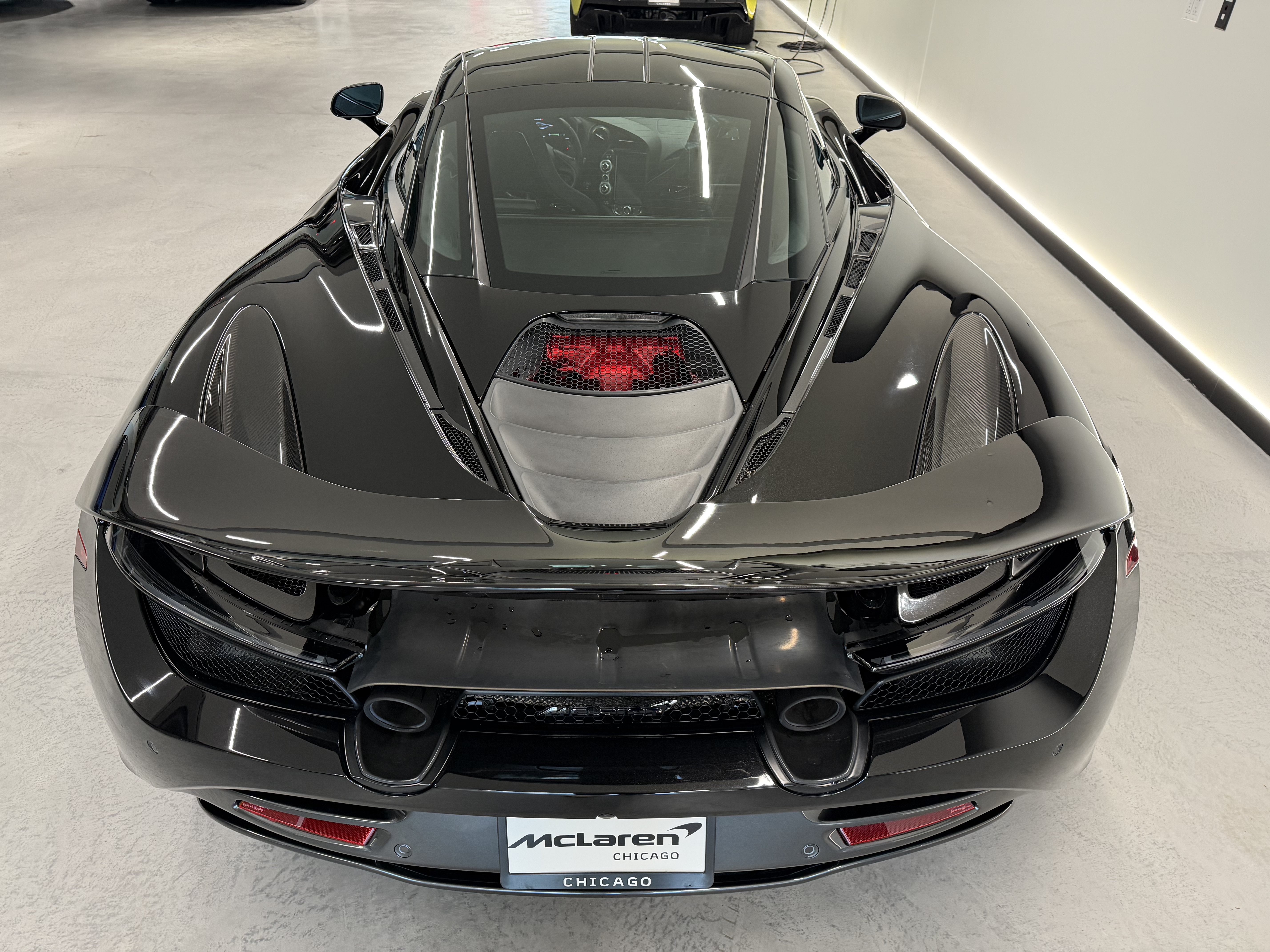 Used 2020 McLaren 720S Performance RWD image 3