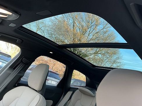 New 2026 Volvo XC60 T8 Plus w/ Protection Package Premier image 16