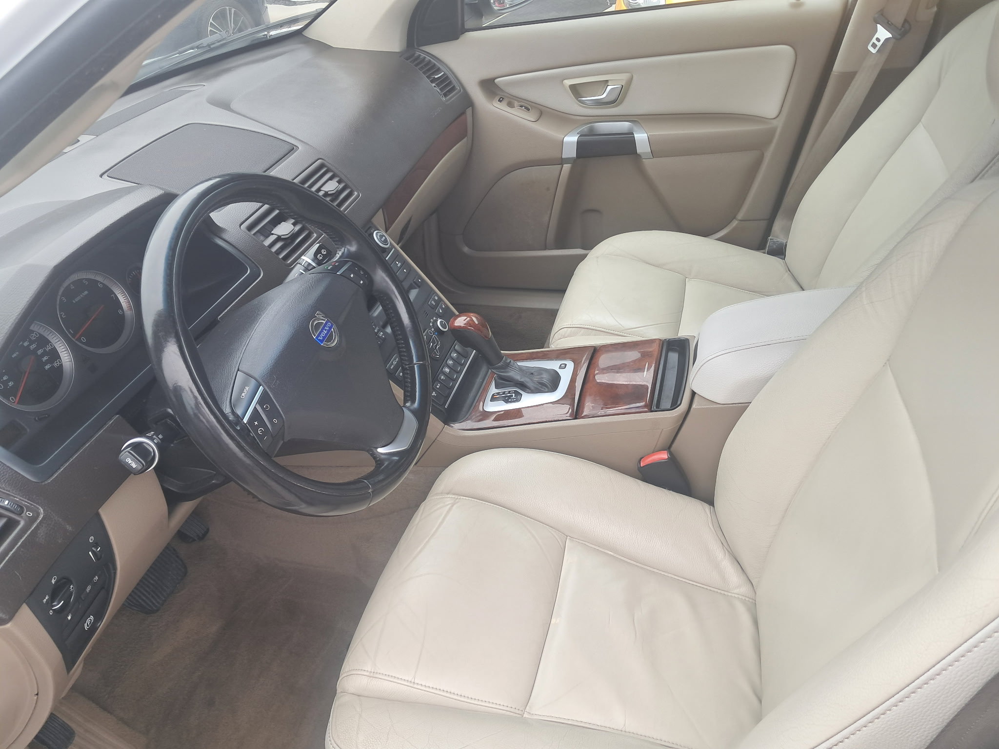 Used 2014 Volvo XC90 3.2 FWD image 10