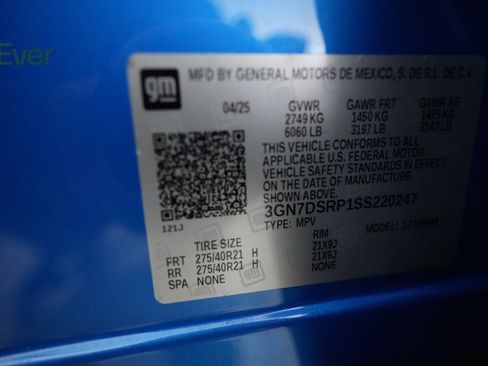 Used 2025 Chevrolet Equinox EV RS w/ LPO, All-Weather Mat Package FWD image 25