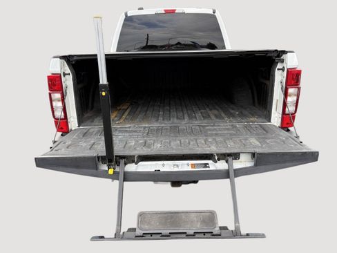 Used 2020 Ford F250 XLT w/ XLT Premium Package AWD/4WD image 8