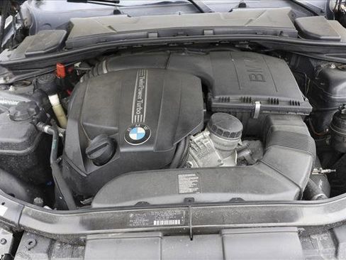 Used 2013 BMW 335i xDrive Coupe AWD/4WD image 28