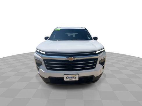 Used 2026 Chevrolet Traverse LT w/ Driver Confidence Package FWD image 3