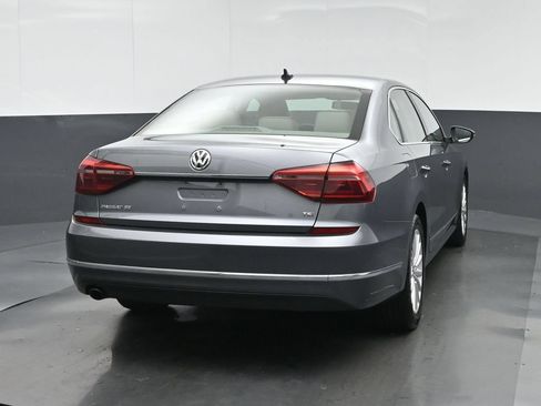 Used 2017 Volkswagen Passat 1.8T SE FWD image 6