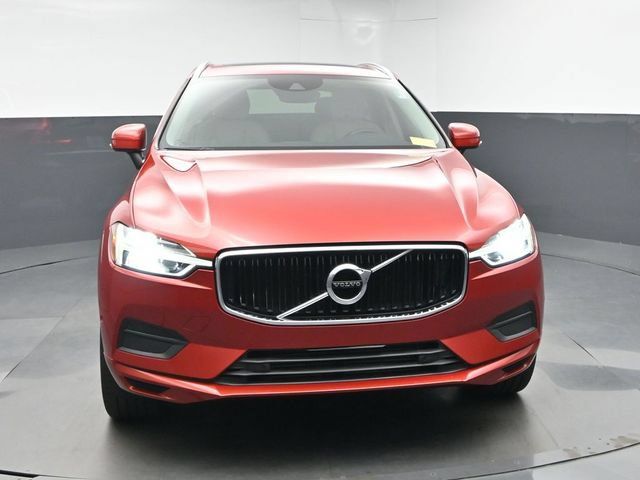 Used 2019 Volvo XC60 T5 Momentum w/ Multimedia Package FWD image 2