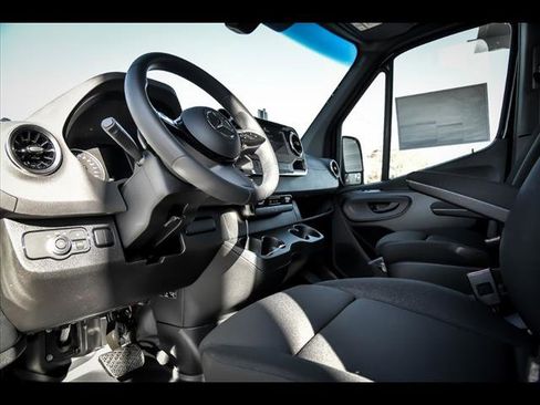 New 2025 Mercedes-Benz Sprinter 3500 image 7