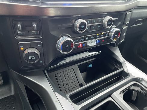 Used 2023 Ford F350 Lariat w/ Lariat Ultimate Package AWD/4WD image 6
