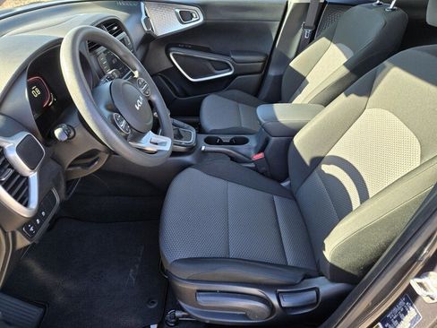 Certified 2024 Kia Soul LX w/ Option Group 015 FWD image 19