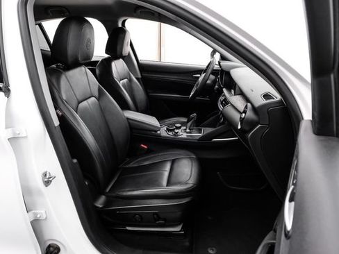 Used 2019 Alfa Romeo Stelvio w/ Nero Edizione RWD image 47