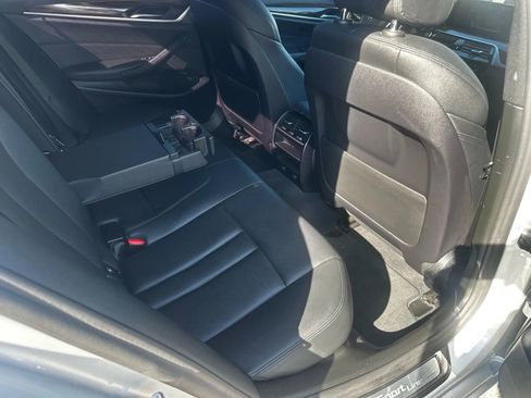 Used 2019 BMW 530i image 15