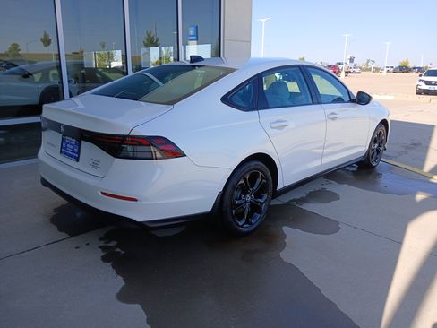 New 2025 Honda Accord SE image 6
