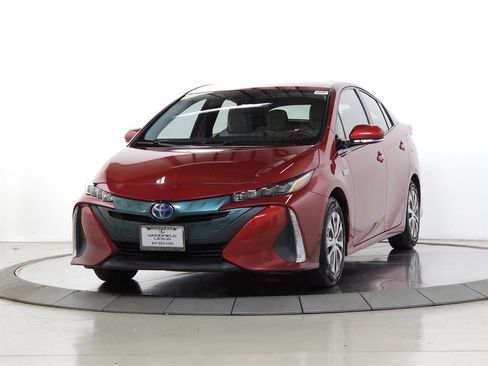 Used 2017 Toyota Prius Prime Plus w/ Carpet Mat Package image 3