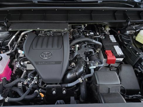 Certified 2026 Toyota Highlander Limited AWD/4WD image 28
