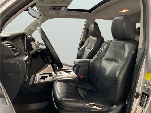 Used 2010 Toyota 4Runner Limited image 9