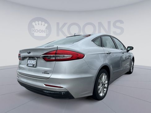 Used 2019 Ford Fusion SE FWD image 15
