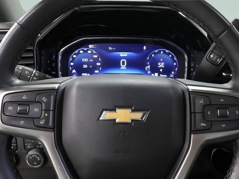 Used 2024 Chevrolet Silverado 1500 LT image 13