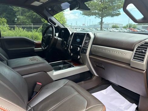 Used 2017 Ford F250 King Ranch w/ King Ranch Ultimate Package AWD/4WD image 11