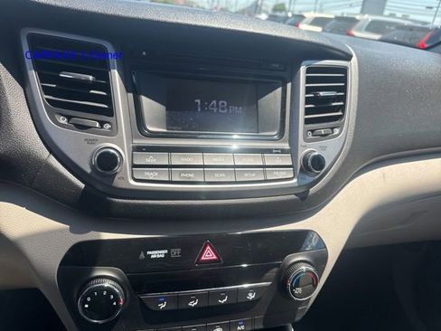 Used 2017 Hyundai Tucson SE AWD/4WD image 17