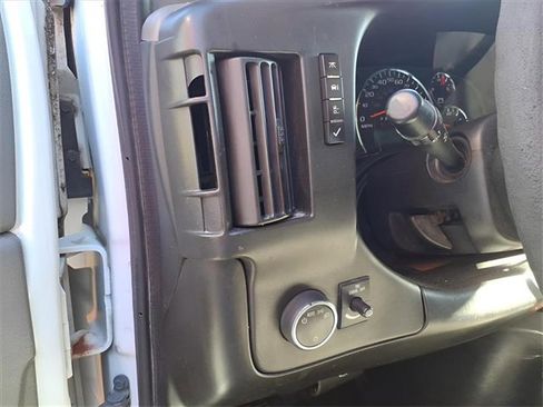 Used 2014 Chevrolet Express 3500 Work Van image 8