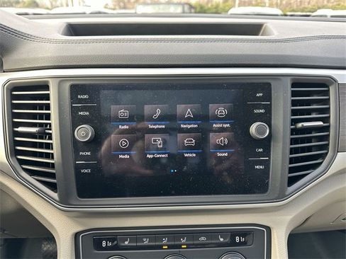 Used 2021 Volkswagen Atlas SE image 23