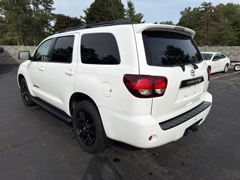 Used 2019 Toyota Sequoia TRD Sport w/ TRD Sport Premium Package AWD/4WD image 8