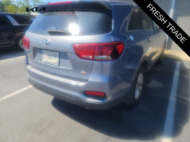 Used 2020 Kia Sorento LX FWD image 2