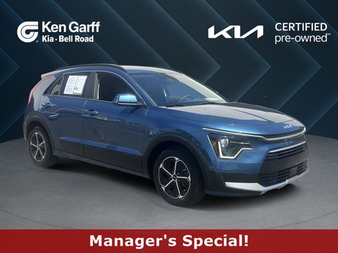 Certified 2025 Kia Niro EX FWD image 1