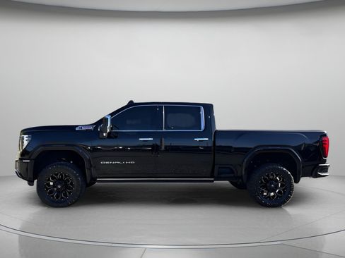 Used 2024 GMC Sierra 2500 Denali w/ Denali Reserve Package image 5