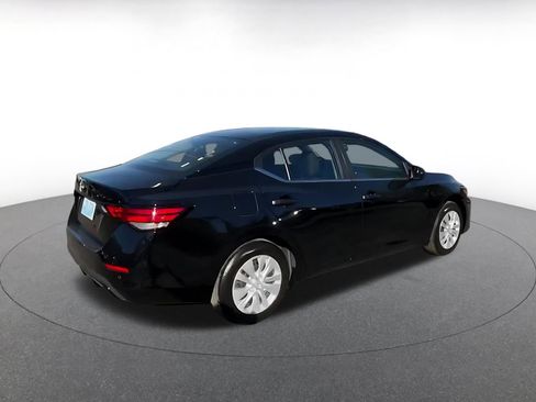 Used 2025 Nissan Sentra S image 14