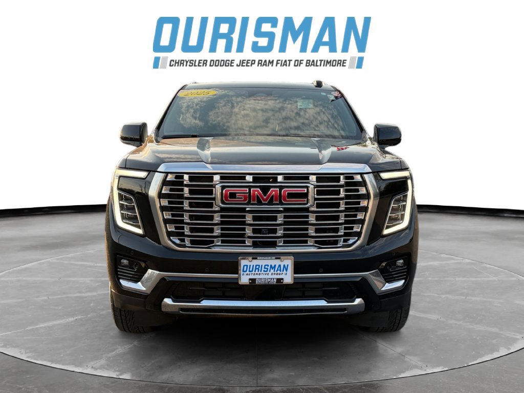Used 2025 GMC Yukon XL Denali AWD/4WD image 8