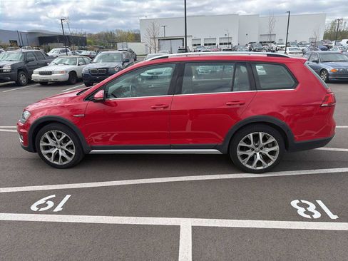 Used 2017 Volkswagen Golf Alltrack SEL AWD/4WD image 5