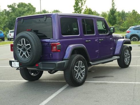 New 2026 Jeep Wrangler Unlimited Sahara AWD/4WD image 7
