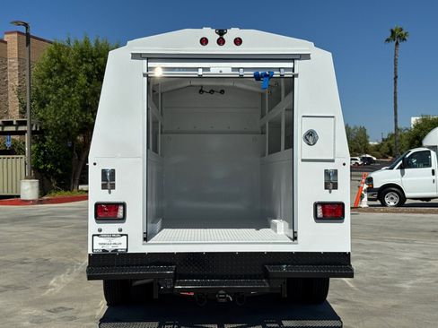 New 2025 GMC Savana 3500 w/ Power Convenience Package RWD image 9