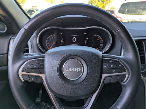 Used 2018 Jeep Grand Cherokee Altitude image 27