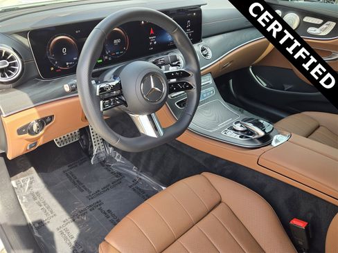 Used 2023 Mercedes-Benz E 450 Cabriolet image 2
