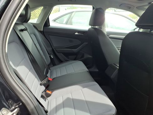 New 2026 Volkswagen Jetta SE FWD image 7