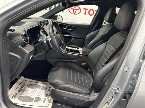 Used 2024 Mercedes-Benz GLC 300 4MATIC image 24