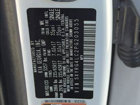 Used 2023 Kia Sorento LX image 28