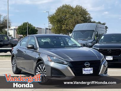 Used 2024 Nissan Altima 2.5 SV