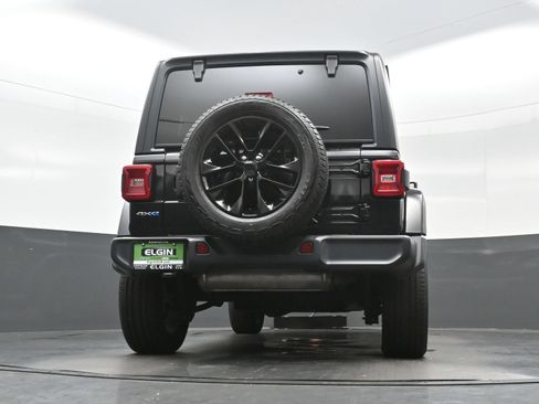 Used 2021 Jeep Wrangler Unlimited Sahara w/ Cold Weather Group AWD/4WD image 30